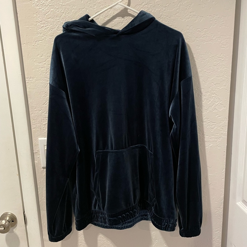 Forever 21 mens blue velvet hoodie